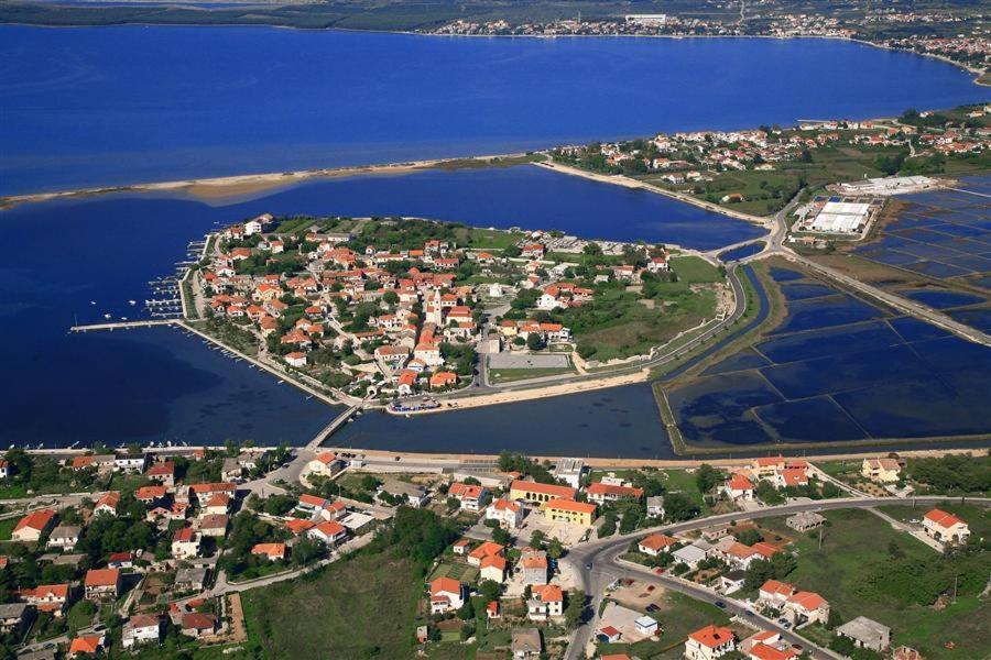Apartment Bonaca Nin Bagian luar foto